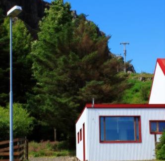 Djupivogur House | Lindarbrekka