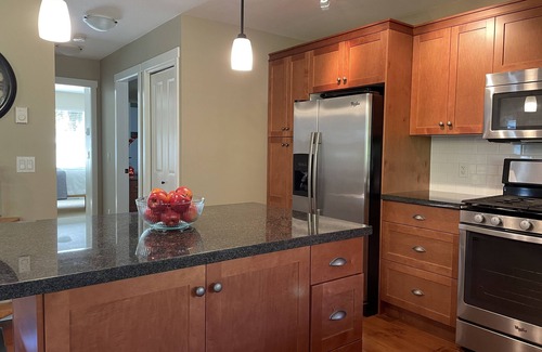 Lindell Beach Cottage | Lindell Beach Retreat with amazing amenities and walking distance to Cultus Lake