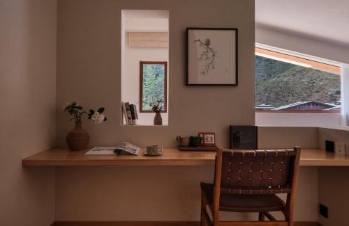 Shangri-La Hotel | Linden Centre Naada