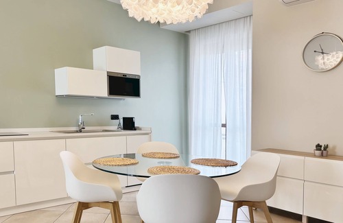 Nichelino Apartment | *Lingotto Center* 5min, Luxury Apartment, 1 Bedroom, 4 guests.