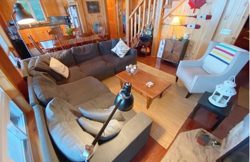 Lion's Head Cabin | Lion's Den Luxury Waterfront Oasis w/Hot Tub