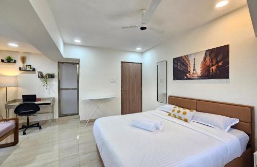 Khar Apartment | Lite Stays - Khar West