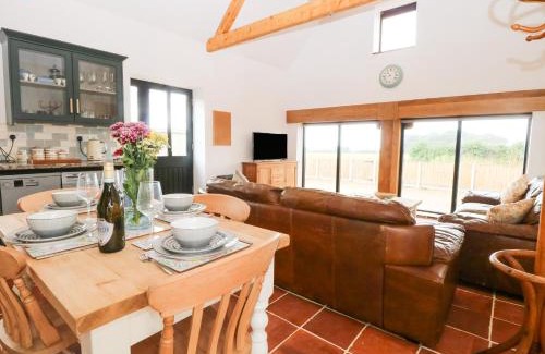 Dereham House | Little Barn