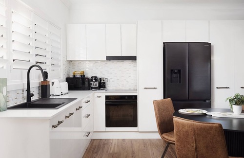 Nelson Bay Villa | Little Beach Boutique Apartment Pet Friendly