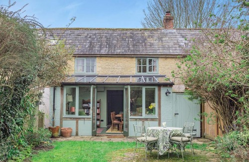 Shipton under Wychwood House | Little Cottage