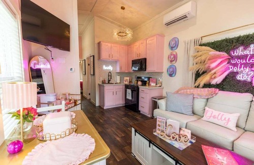 Dover House | Little Dolly ("In The Pines" at KY Lake) | 105 Pine Grove Lane, Dover, TN 37058