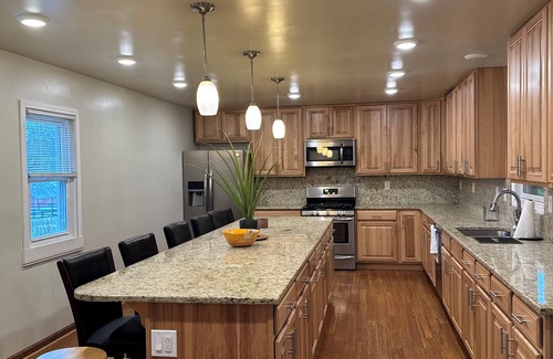 Granville South House | Little Getaway In Granville