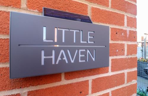 Frinton-on-Sea House | Little Haven