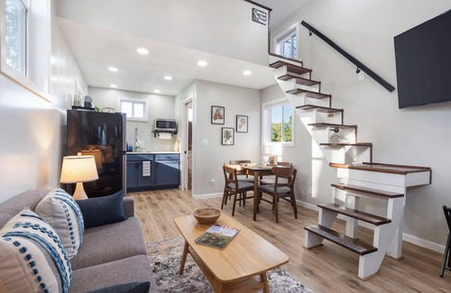 Ozark Apartment | Little House in the Big Woods