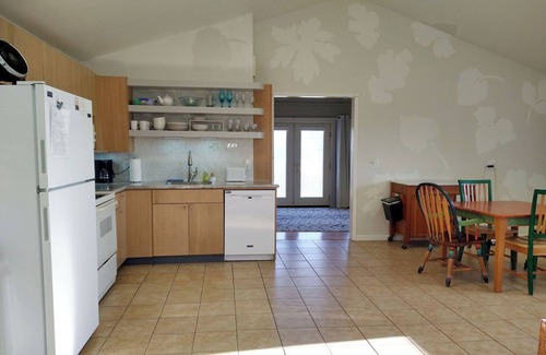 White Salmon House | LITTLE HOUSE on the HILL - Gorge Getaway Home Base