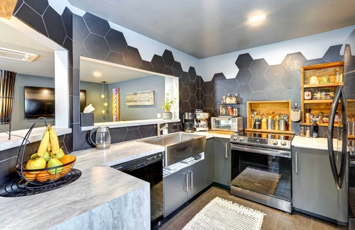 Dryden House | 'Little House on the Lot' Dryden Townhome: Pets OK