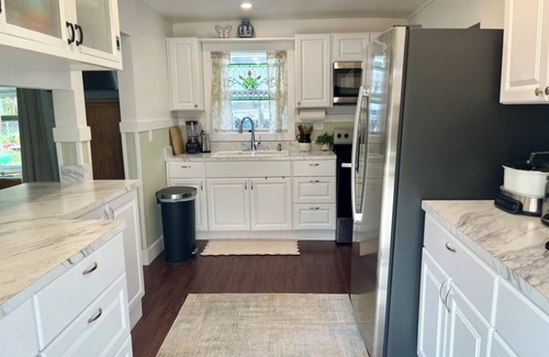 Weeki Wachee Gardens House | Little House on the River - on main river not canal,includes kayaks,paddle-board
