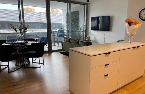 Fremantle Apartment | Little Lane Apartments Comfortable and Chic Heart Of Fremantle New Fully Equiped 2 Double Beds and 2 bathrooms Large balcony 1 Free car bay