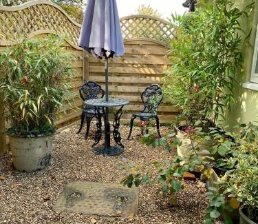 Woodbridge Apartment | Little Limes an Adorable little Suffolk getaway with outside space near Woodbridge
