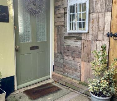 Woodbridge Apartment | Little Limes an Adorable little Suffolk getaway with outside space near Woodbridge