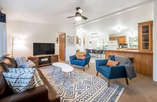 Edna House | Little McDonald Lake, Perham! Sandy Beach, Kayaks, Paddle Boards, Beautiful View