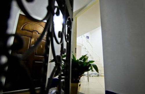 Quartieri Spagnoli Apartment | Little NAPOLI