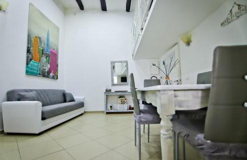 Quartieri Spagnoli Apartment | Little NAPOLI