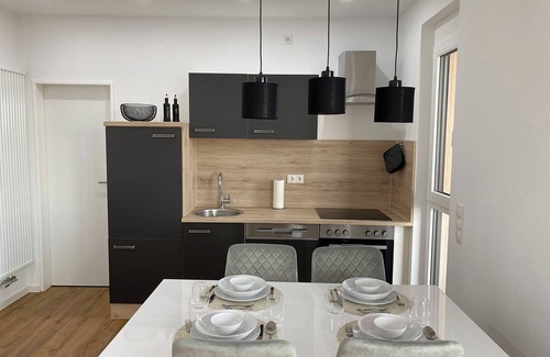 Waldbuttelbrunn Apartment | Little Penthouse Würzburg Komplett neu Renoviertes Apartment