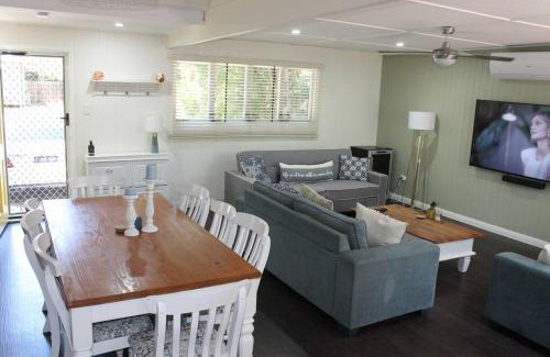 Woorim House | Little Ray on Sunshine. Hamptons style beachhouse