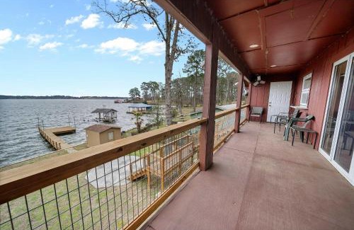 Henderson County House | Little Red Lakehouse