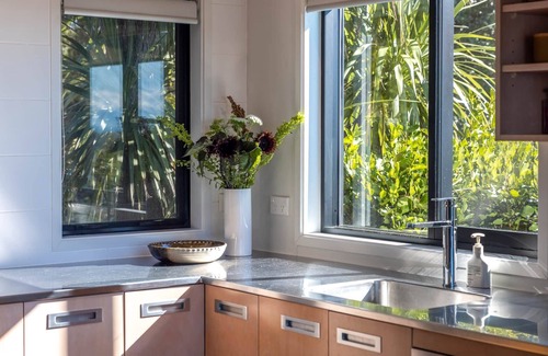 Oneroa House | LITTLE TIRI COTTAGE | Coast & Country | WINTER DEAL - Stay for 3, Pay for 2