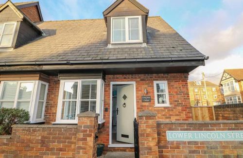 Hunstanton House | Little Wash Cottage