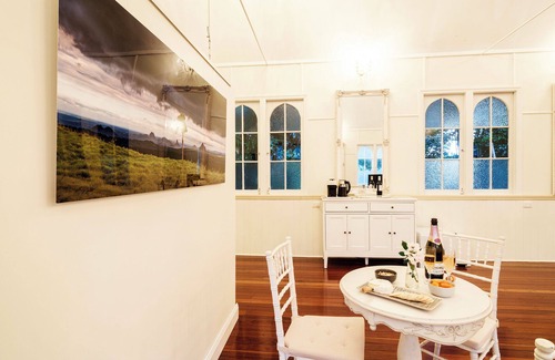 Maleny Cottage | Little White Chapel Boutique B&B Maleny