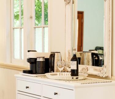 Maleny Apartment | Little White Chapel Maleny