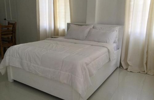 Dipolog Apartment | Little White House near Royal Farm Resort