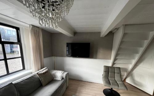 Pingjum Apartment | LITTLENEIGHBOUR