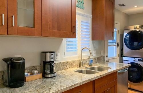 Golden Hill House | Live Like a Local, Explore Like a Tourist in San Diego's Golden Hill!