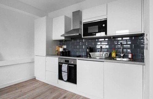 Aylesbury Apartment | Livestay Modern One Bed Apartment in Aylesbury15