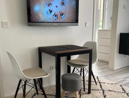 Am Staden Apartment | Living at Saarpartments - AdultsOnly - Business & Holiday Homes with Kitchen for Long- and Short Term stay, 3 min to St Johanner Markt and Points of Interest