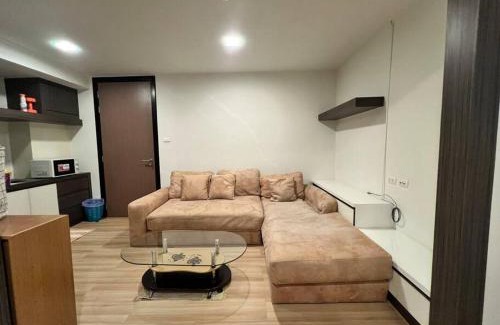 Saen Suk Apartment | Living avenue condo