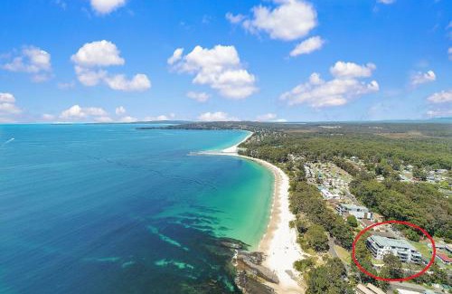 Huskisson Apartment | Living the Beach
