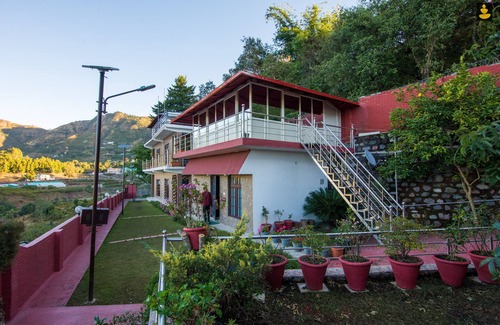 Naukuchiyatal Villa | LivingStone Lake View Resort 3 Bedroom Villa