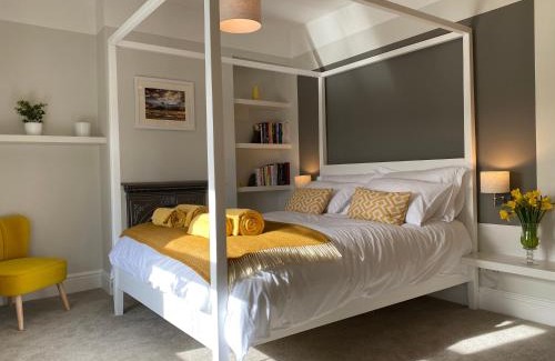 Penrhyn Bay House | Llandudno Boutique style seaside retreat with stunning views