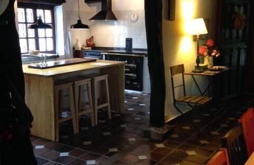 Llanos House | Llanos De Penagos: Mansion - THE BUMBARO'S HOUSE