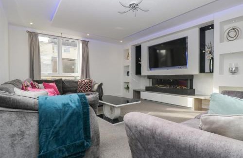 Mullion House | Llawnroc