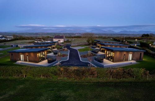 Llangefni House | Lligwy Lodge