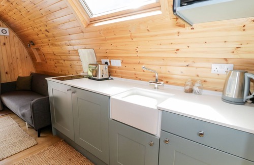 Snowdonia National Park Cottage | LLUGWY POD, family friendly, luxury holiday cottage in Betws-Y-Coed