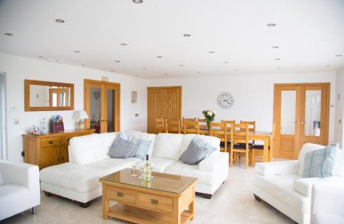 Newport House | Llys-y-Gwynt Newport, Pembrokeshire