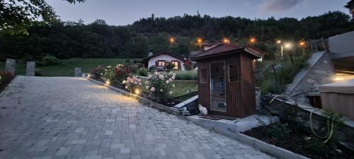 Saint-Nicolas Bed & Breakfast | Lo Noyer et les Roses