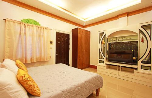 Loboc House | LobocAirbnb Travellers Inn