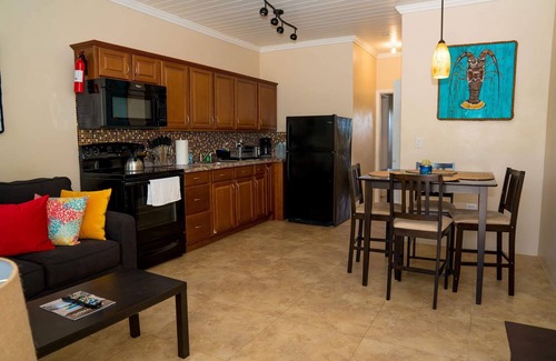 Spanish Wells Apartment | Lobster Trap (1 bed/1 Bath) 1 minute from beach