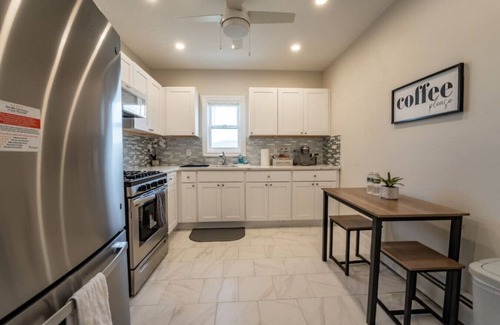 Highland Falls Apartment | Local Artist Inspired | Walk to WestPoint + King Bed
