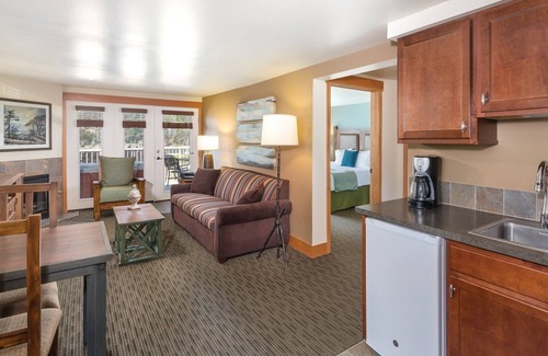 Deer Harbor Resort | Local fresh produce and delicious seafood!