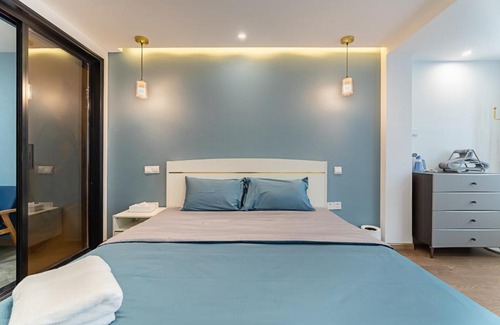 Downtown Hangzhou Apartment | Locals Apartment Place 99