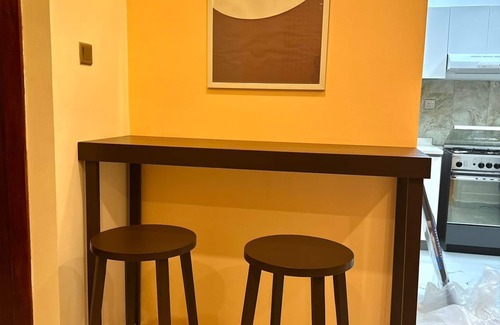 Bambalapitiya Apartment | Located in Colombo, a few steps from Kollupitiya Beach